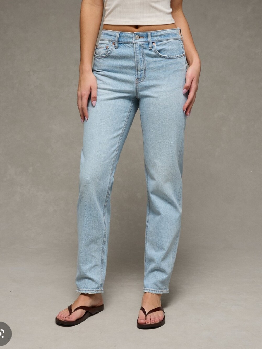 Straight-leg jeans